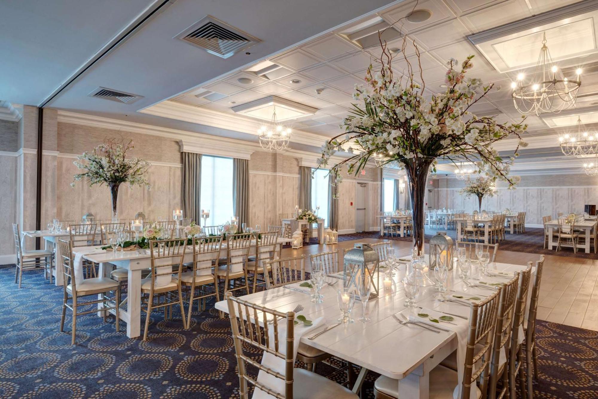 Hilton Garden Hamilton Hotel 3*