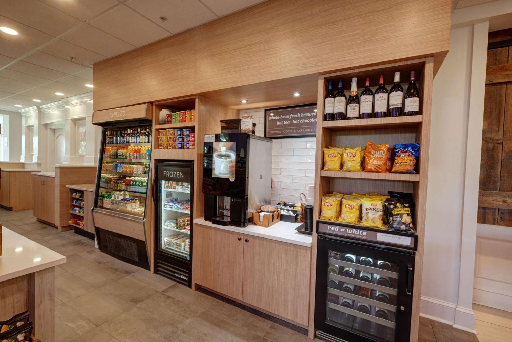 Hilton Garden Hamilton 3*